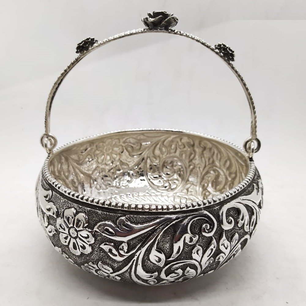 puran pure silver stylish flower basket in easy to carry handle.