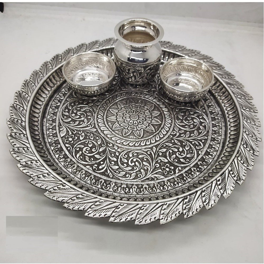 Leaf finishing aarta thale Set in pure silver by puran